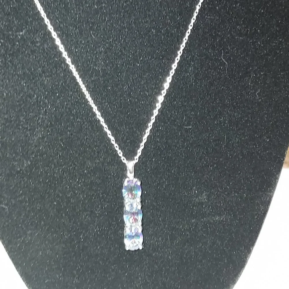 BLUE PETALITE PENDANT - Picture 4 of 4